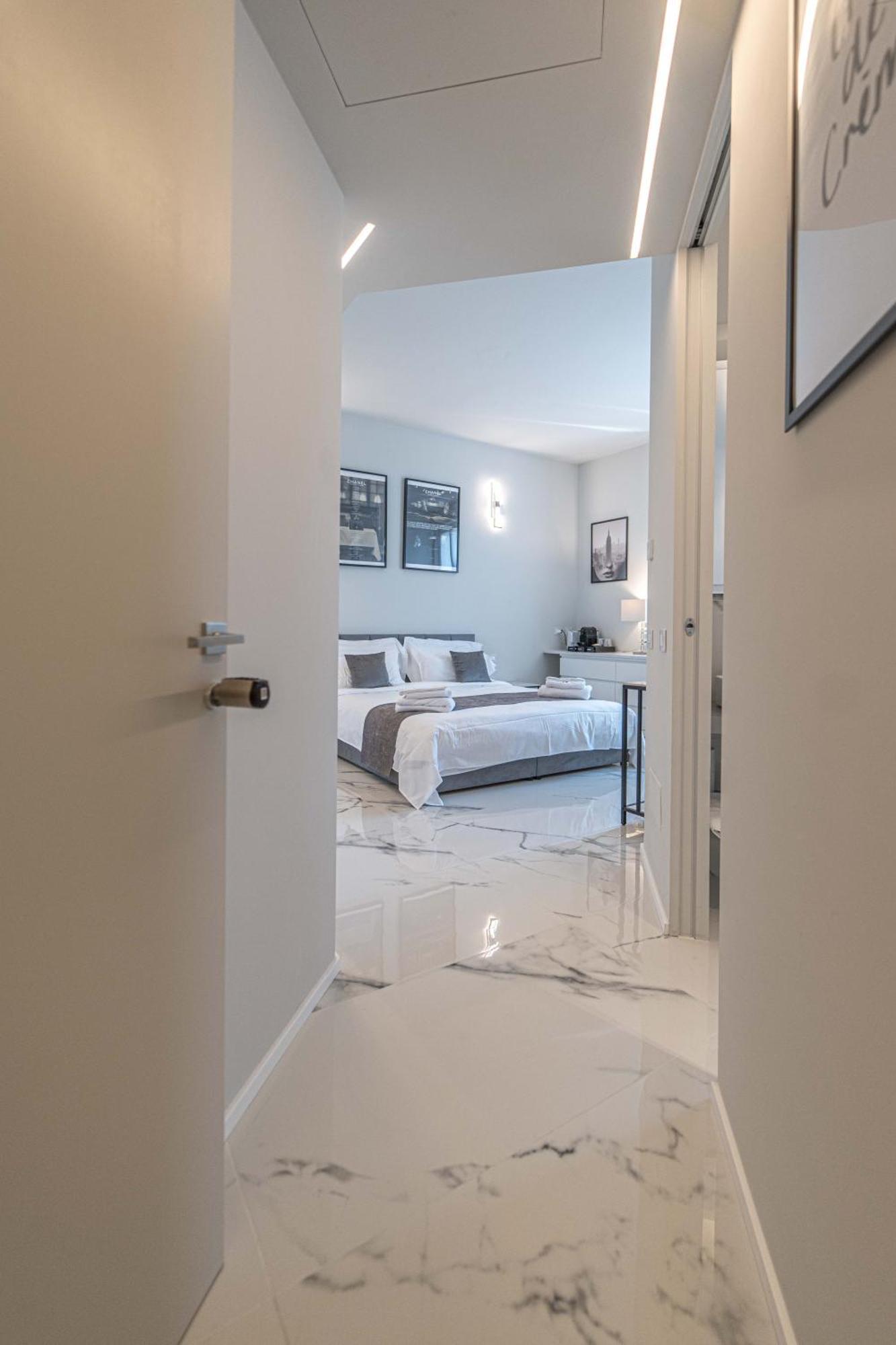 Moscova Luxury New Suite Milán Exterior foto