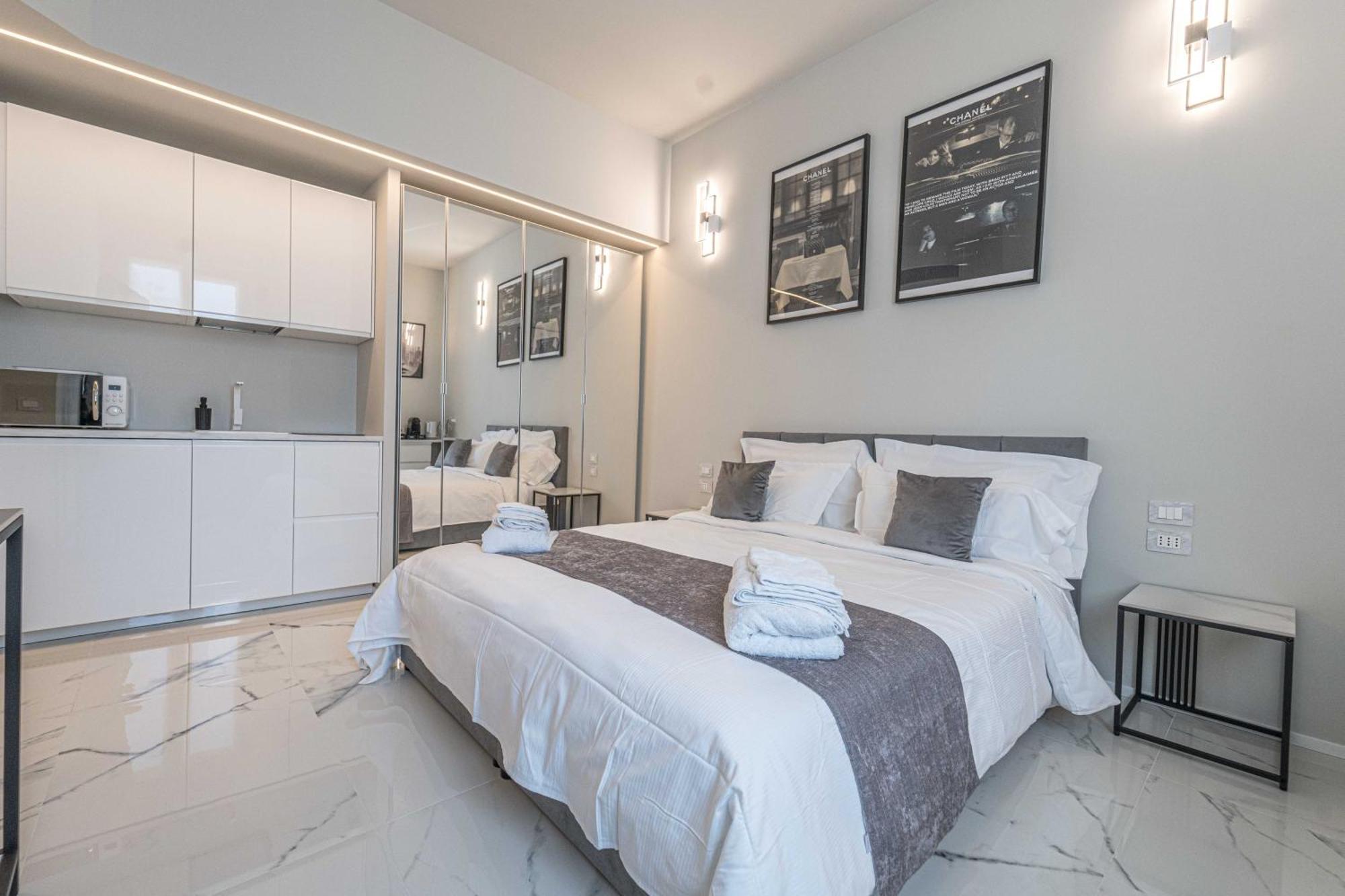 Moscova Luxury New Suite Milán Exterior foto